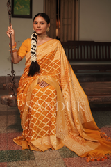 Suman (Saree)