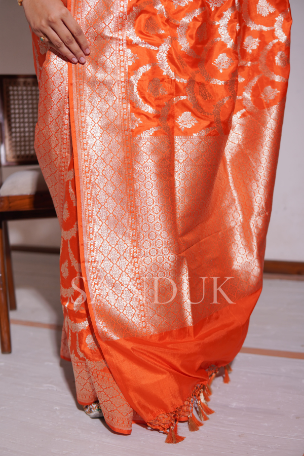 Aurelia (Saree)