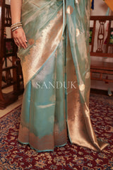 Aarna (Saree)
