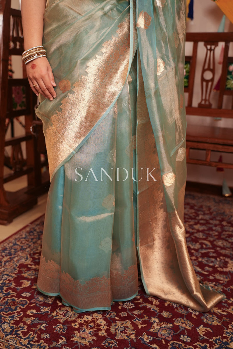 Aarna (Saree)