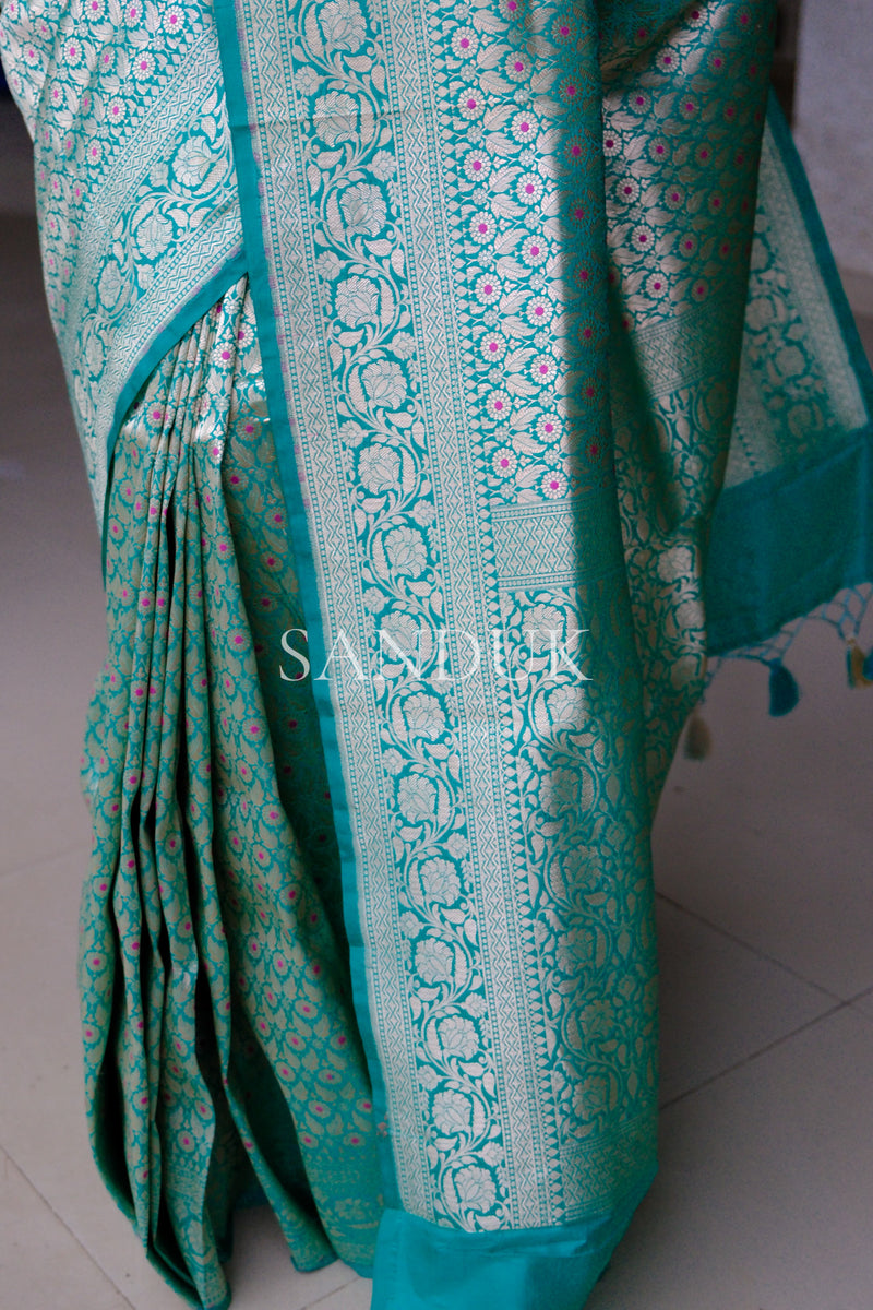 Nalanda (Saree)