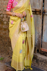 Gulmohar (Saree)