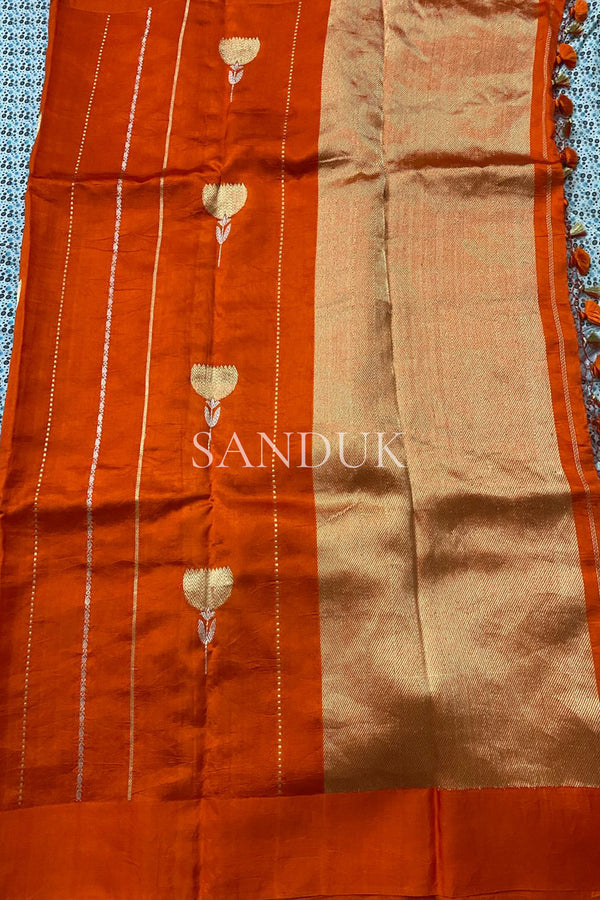 Vertical line Buta Silk Saree