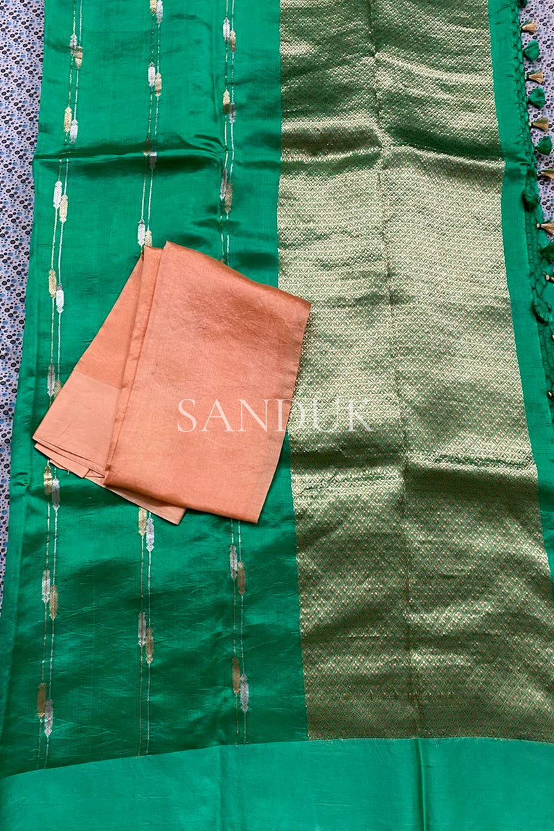 Vertical Line Silk Saree