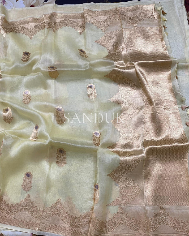 Suryamukhi Brush Dye (Saree)