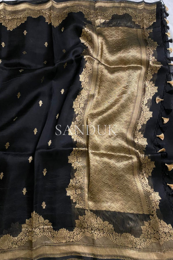 Advika (Saree)